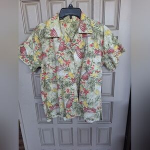 Colorful Well Made Blouse SzM Short Sleeves Cotton Blend  Button Front Collar